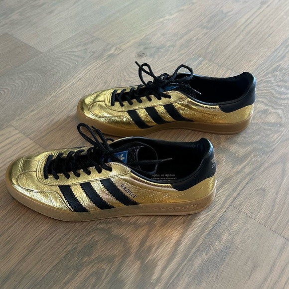 Adidas x Gucci gazelle. Size 10.5 Excellent condition. Worn 2x - Picture 3 of 10